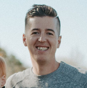 Meet your Posher, Dustin